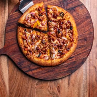 BBQ chicken pizza