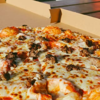 Buffalo Chicken Pizza (Medium 12 in)